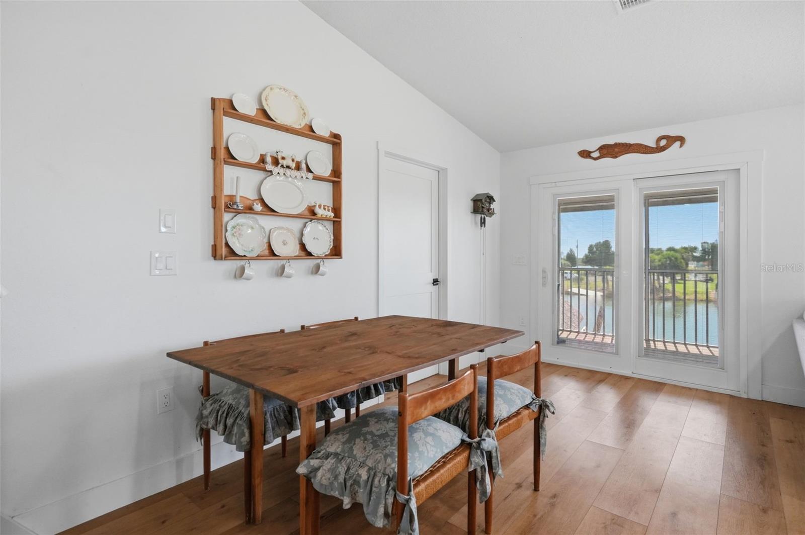 3199 AZALEA DR