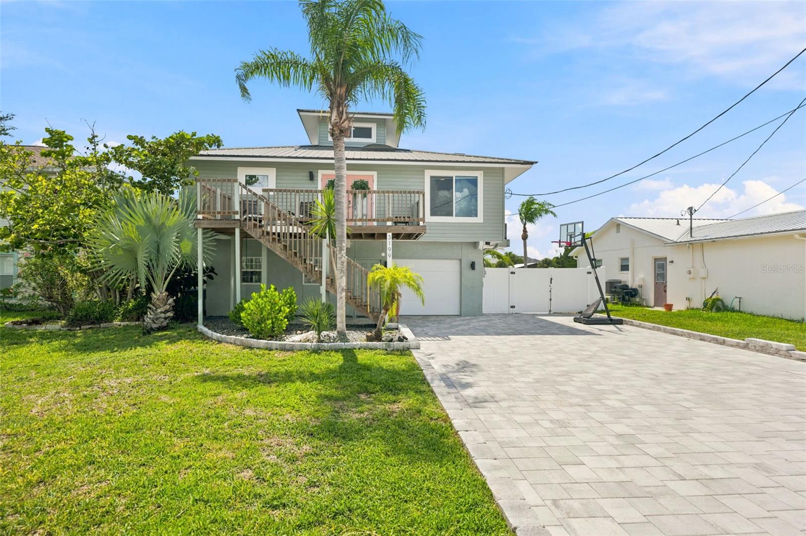 3199 AZALEA DR