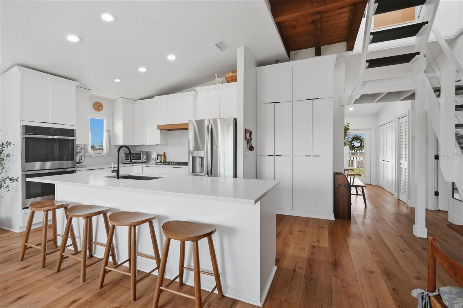 3199 AZALEA DR