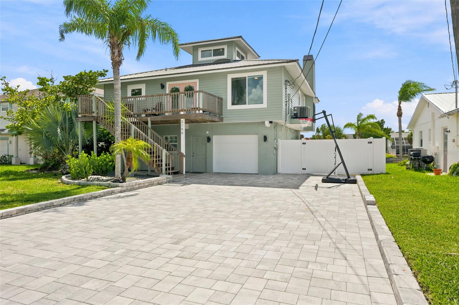 3199 AZALEA DR