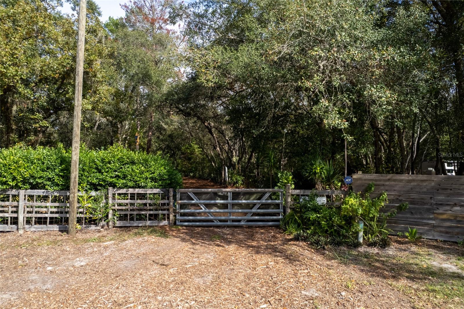 17322 EVELYN CT