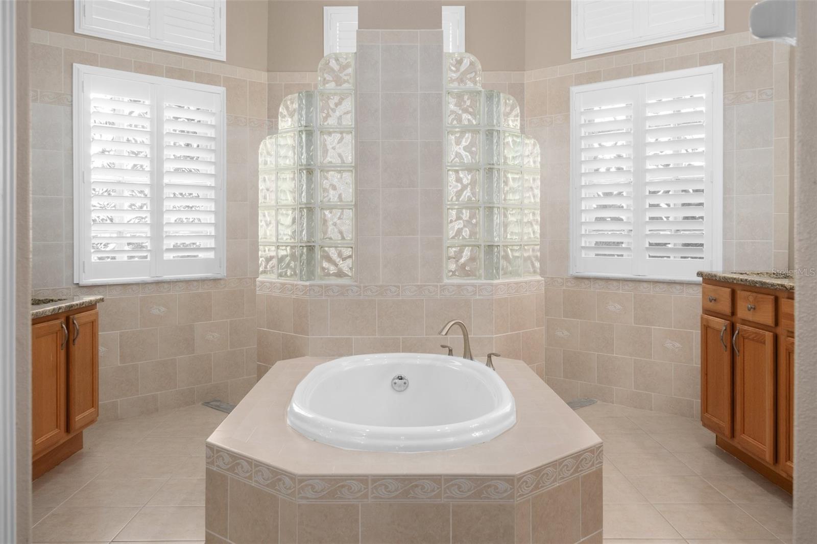 10501 WOODLAND WATERS BLVD