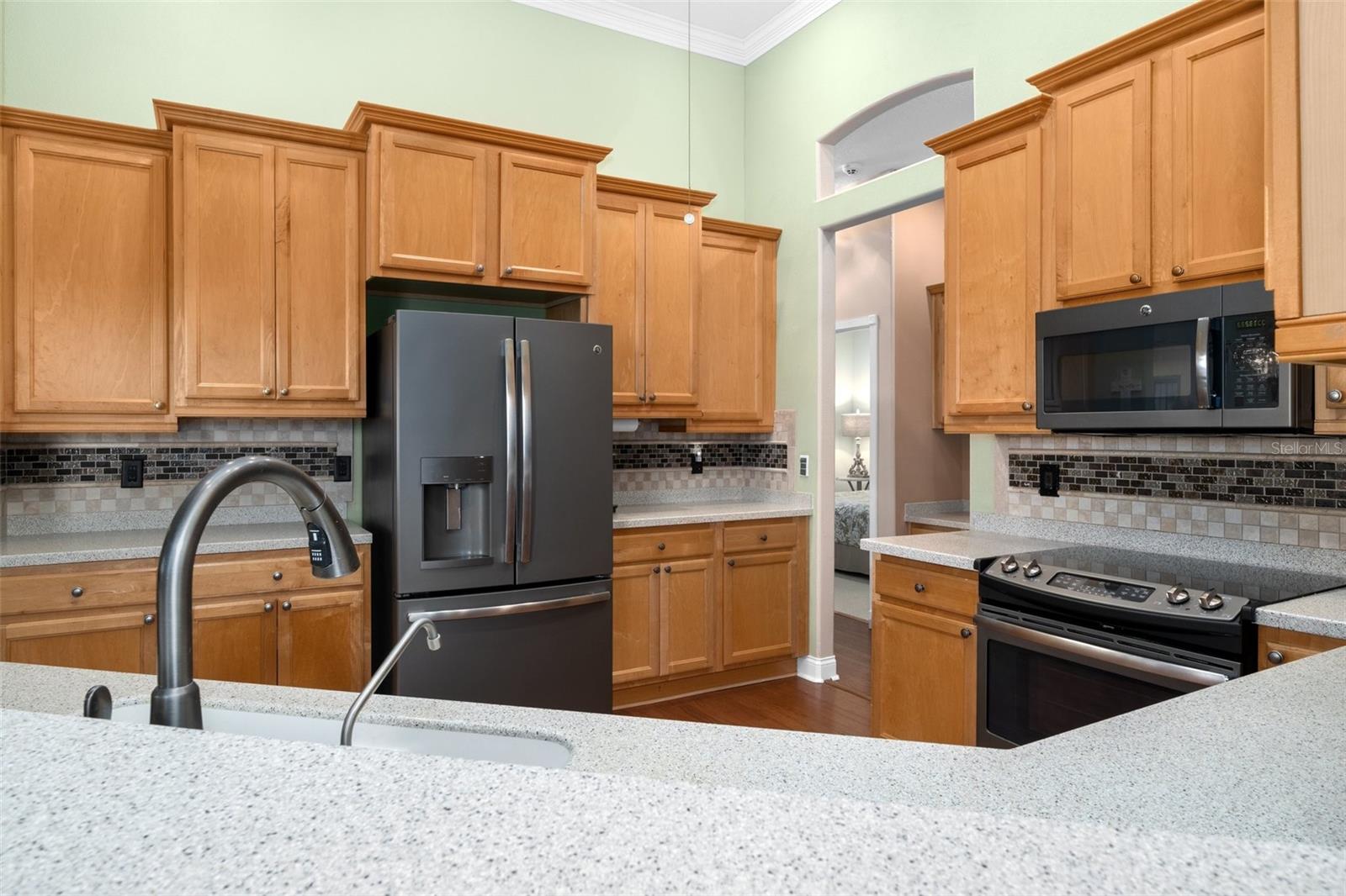 10501 WOODLAND WATERS BLVD