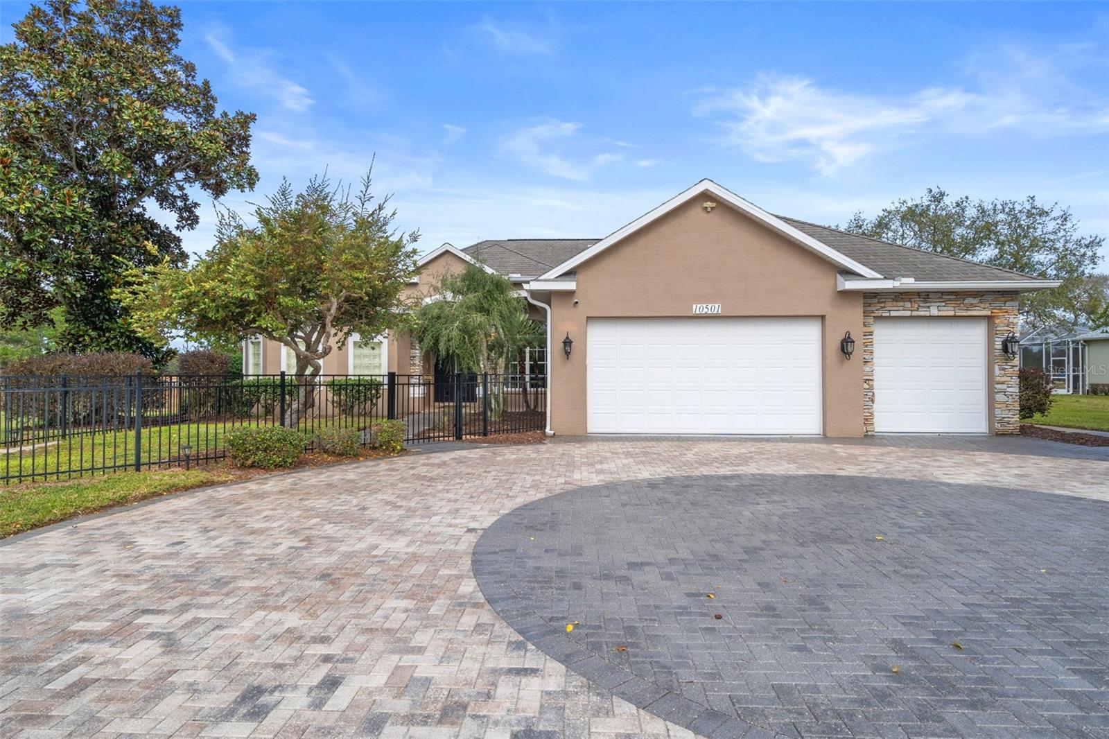 10501 WOODLAND WATERS BLVD