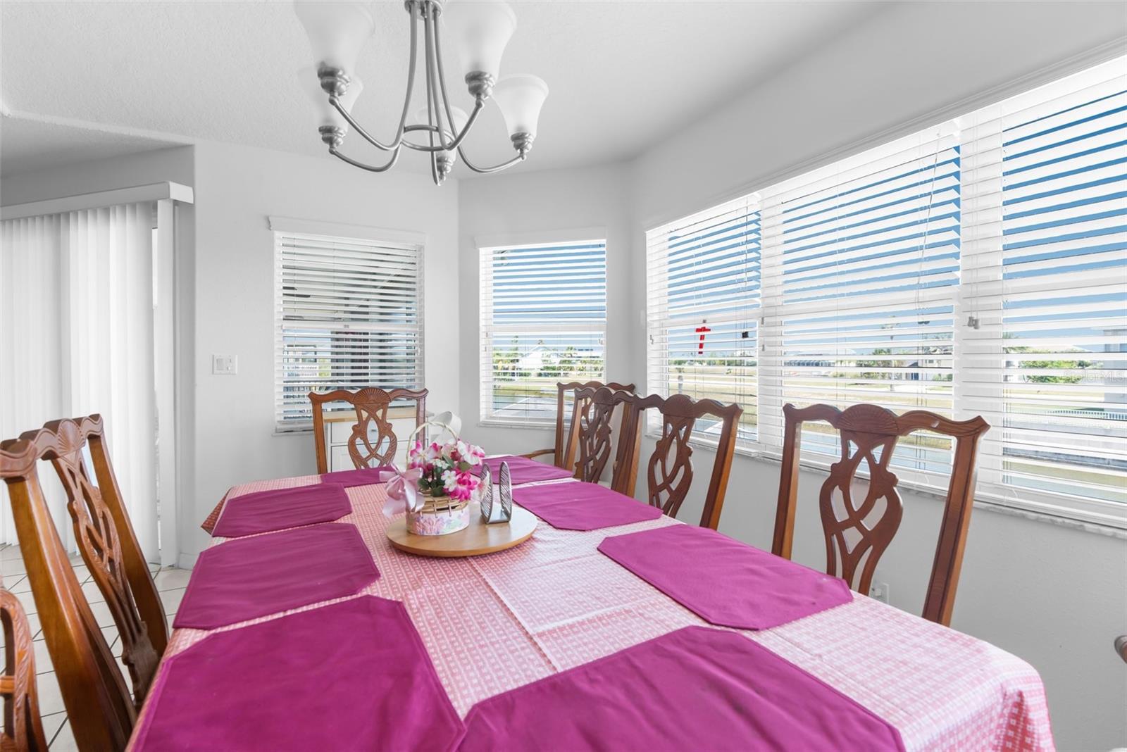 3407 PALOMETA DR