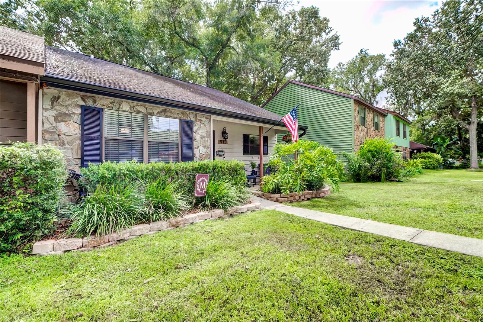 913 CANDLEBROOK LN