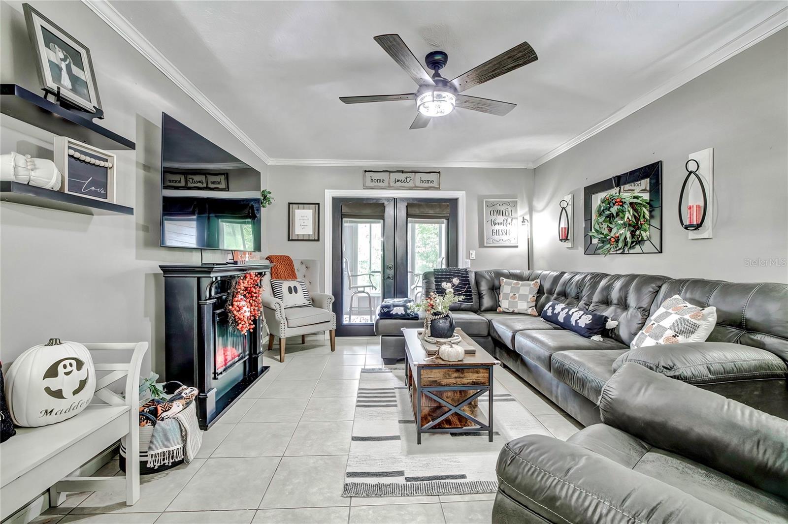 913 CANDLEBROOK LN