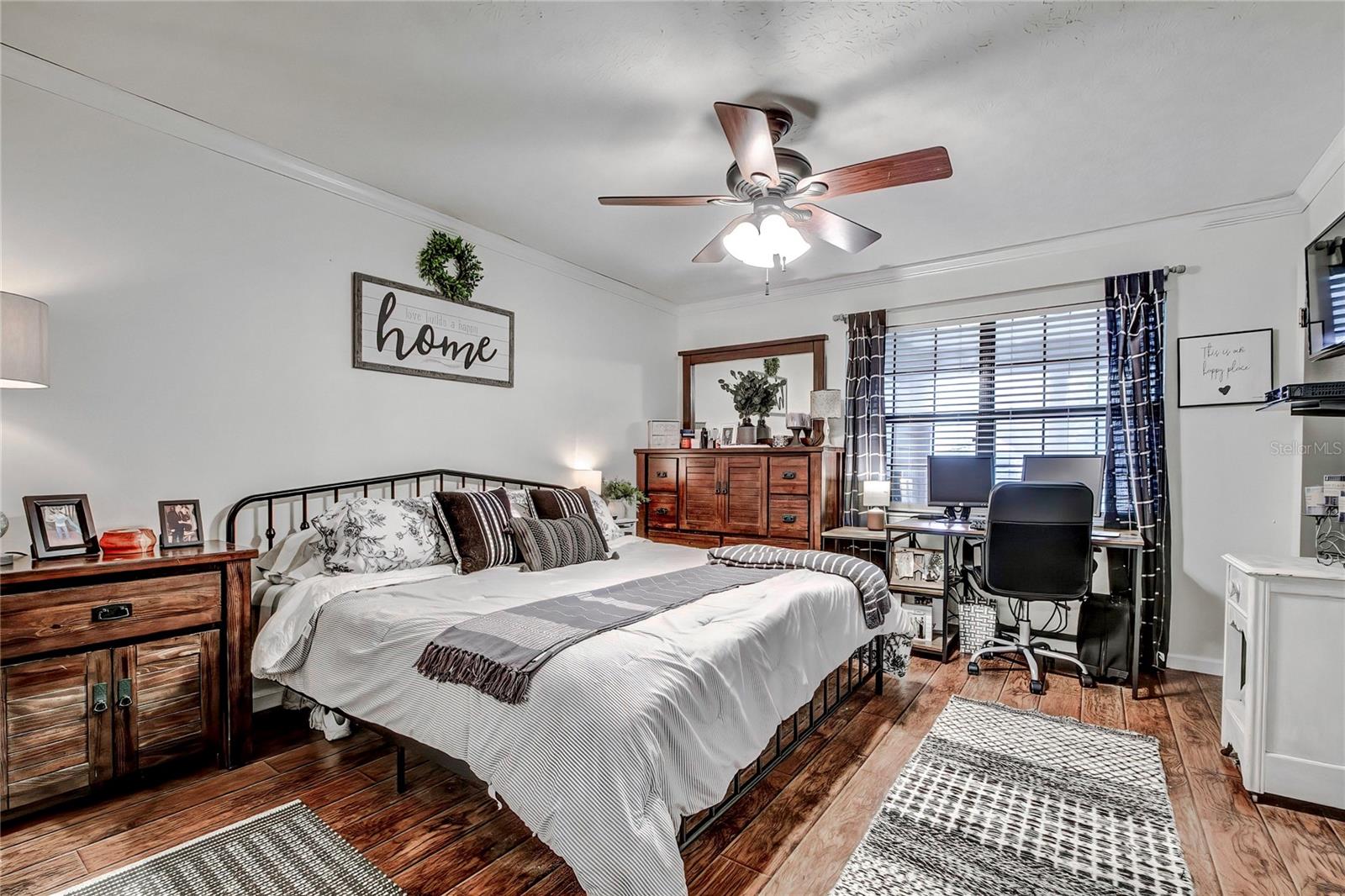 913 CANDLEBROOK LN