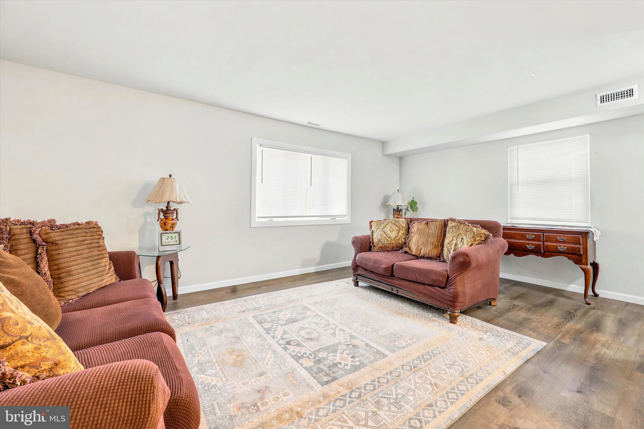 1384 ARUNDEL WAY