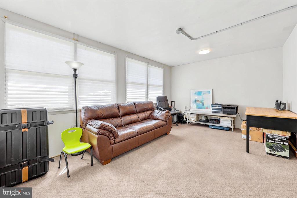 1384 ARUNDEL WAY