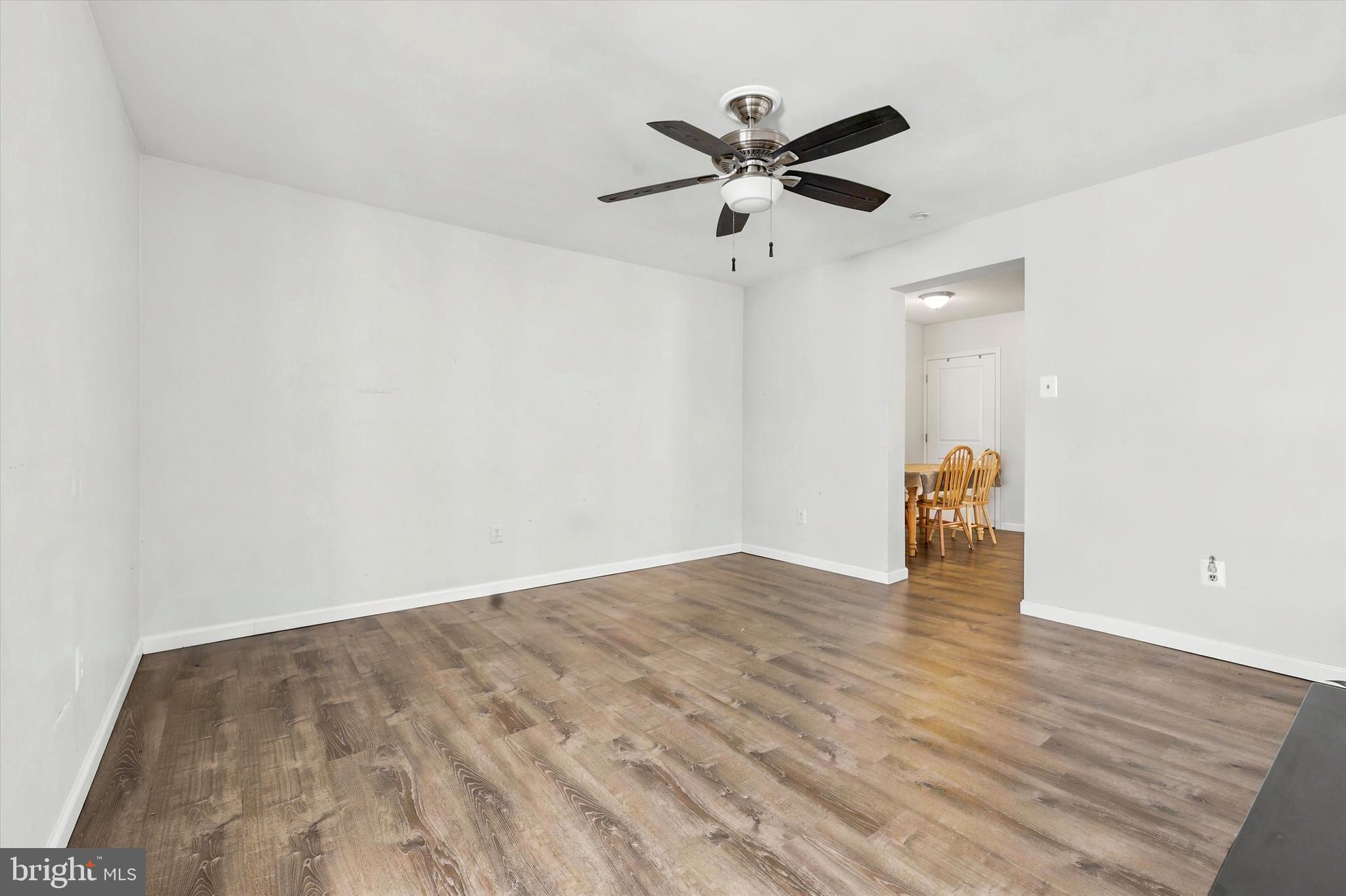 1384 ARUNDEL WAY
