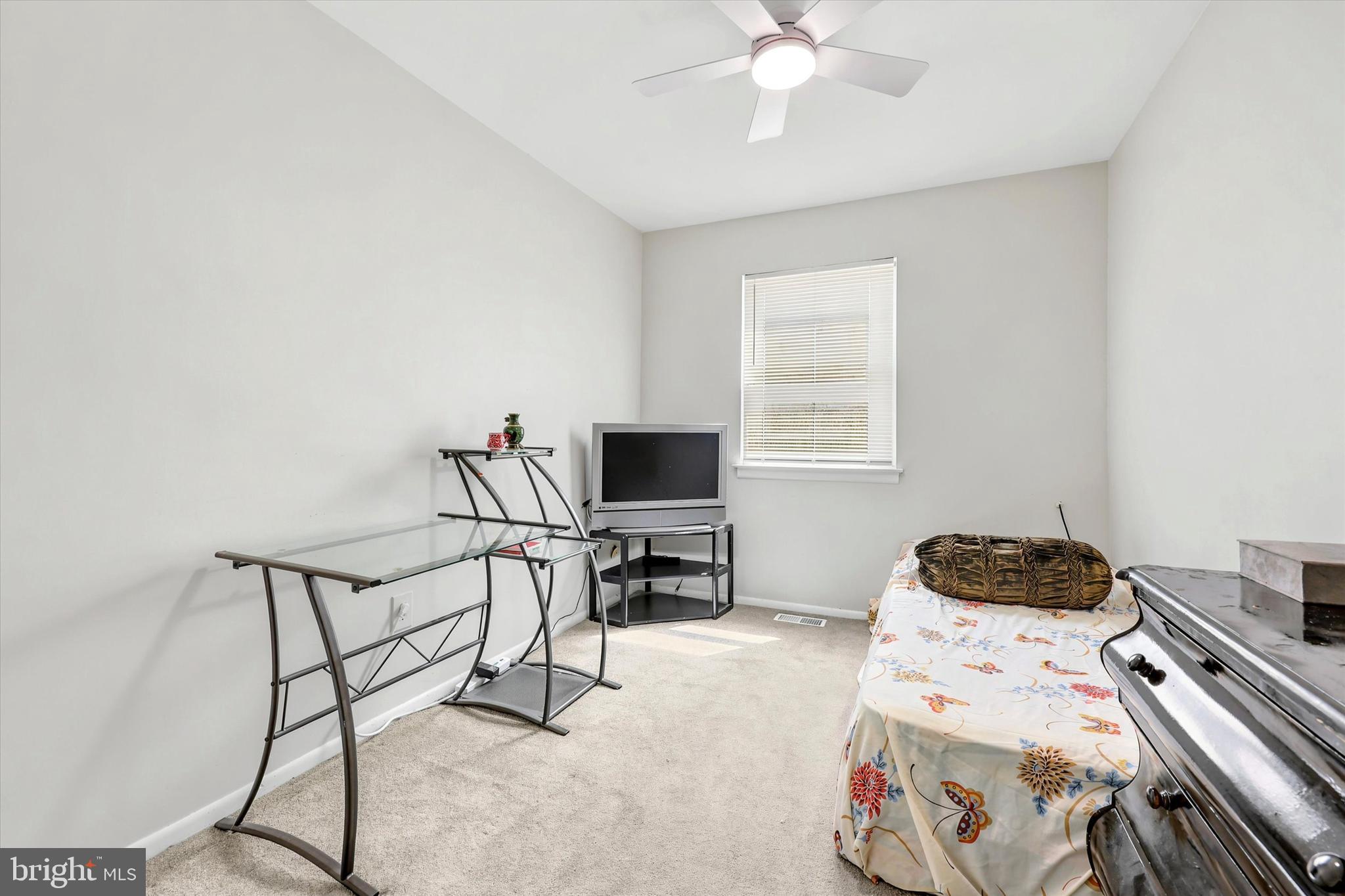 1384 ARUNDEL WAY