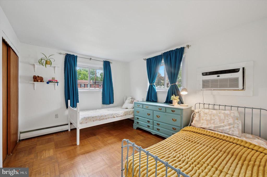 131 S Lynn Blvd
