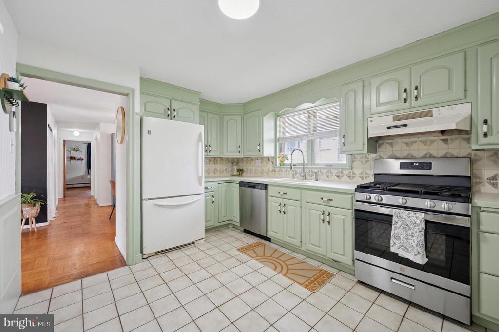 131 S Lynn Blvd