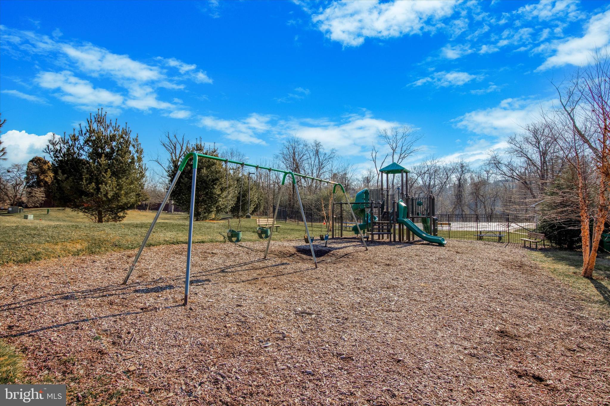 135 Spruce Ln