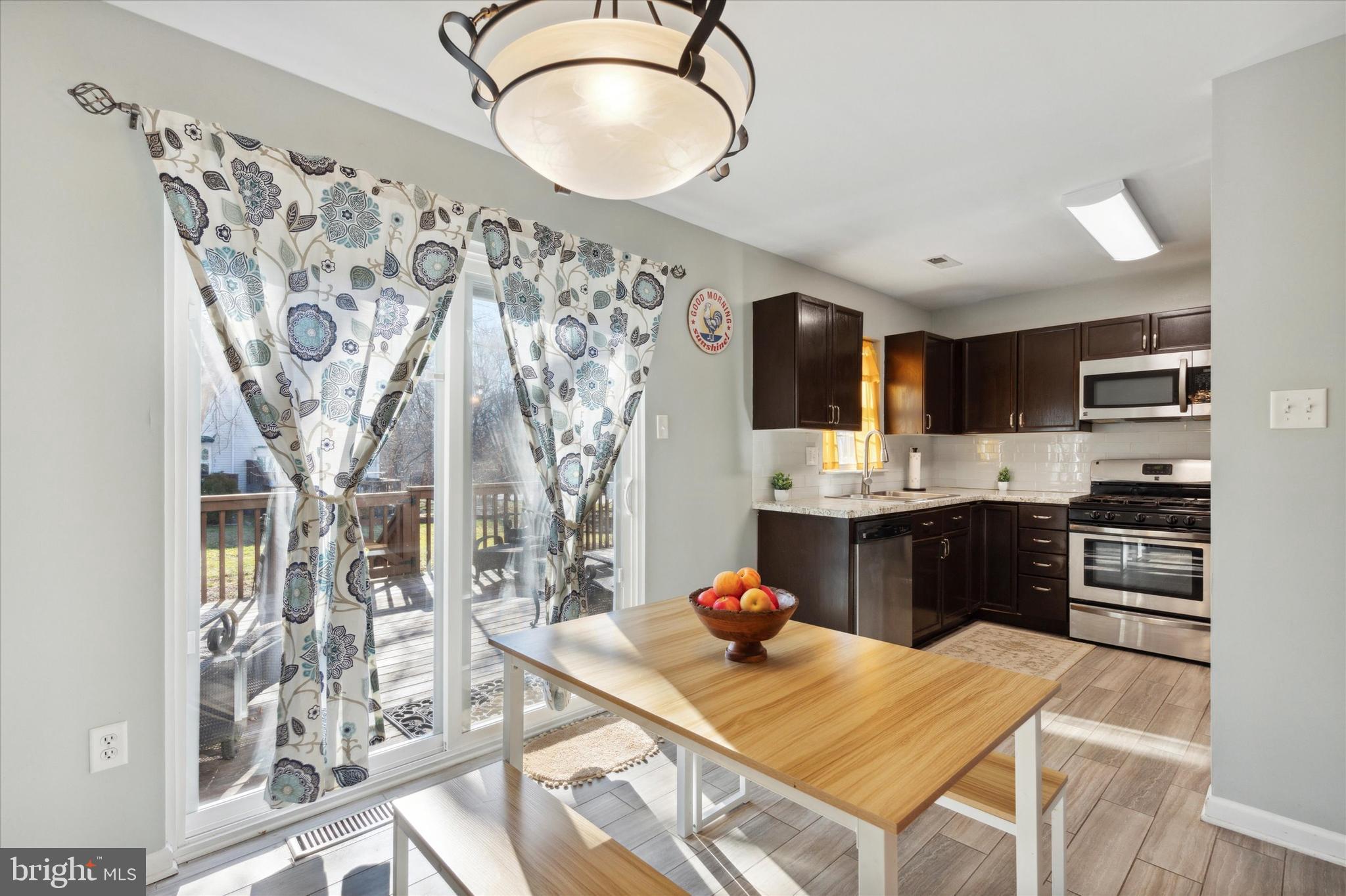 135 Spruce Ln