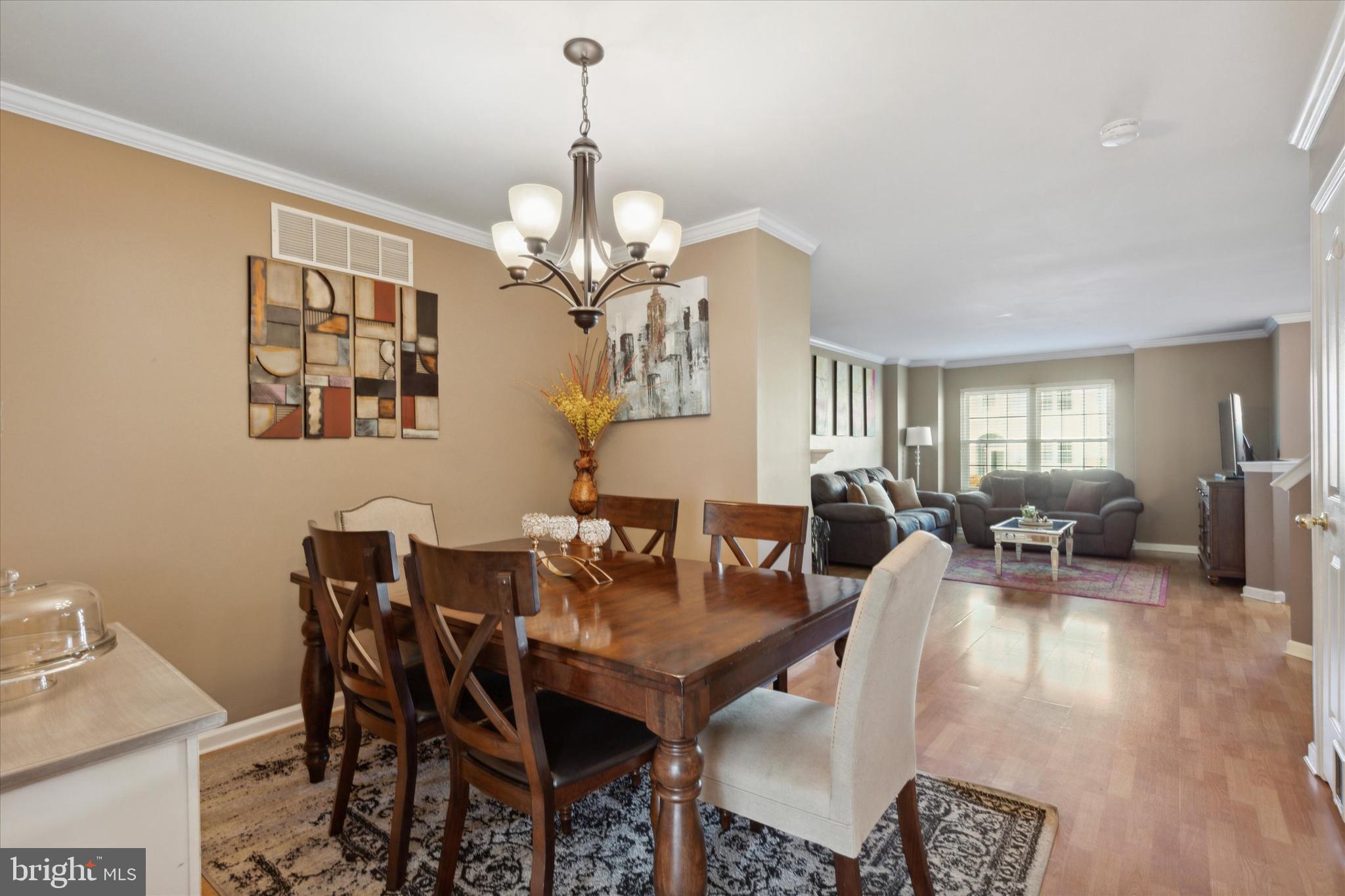 135 Spruce Ln
