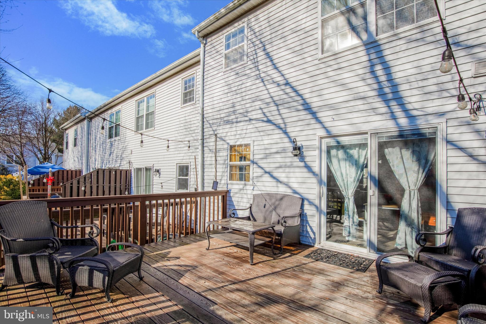 135 Spruce Ln