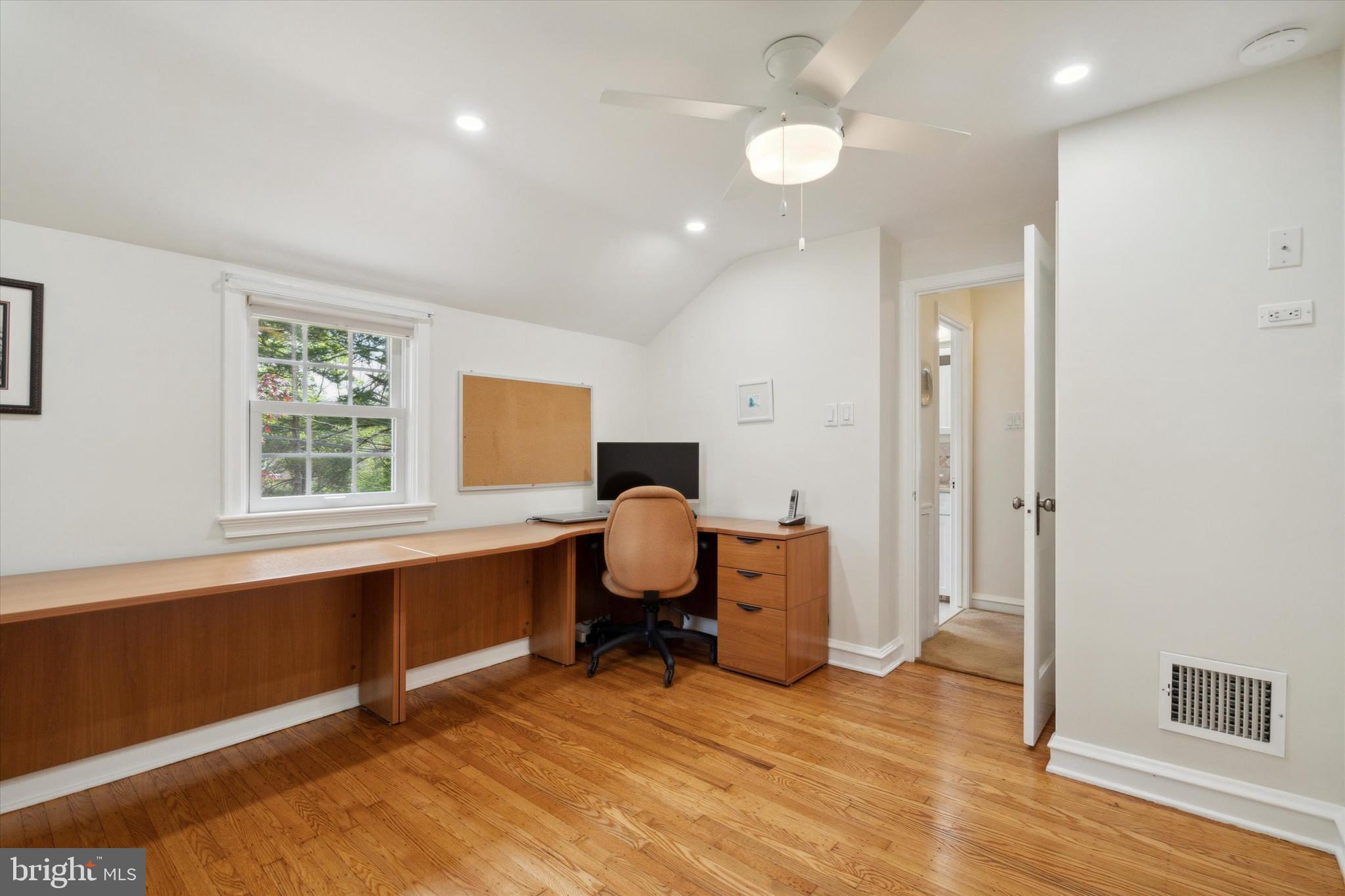 24 Briar Rd