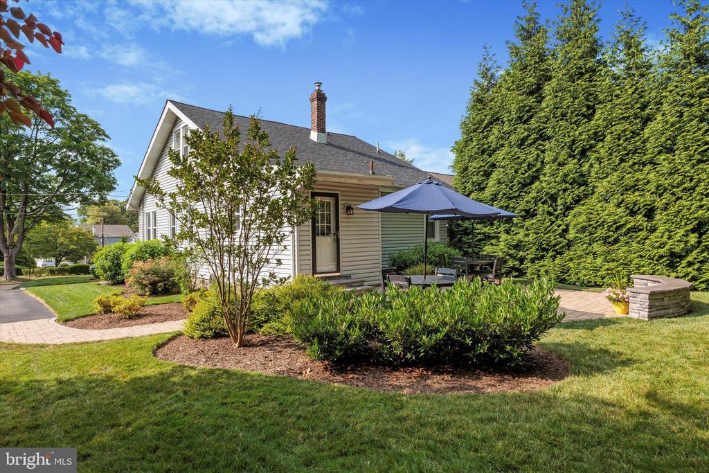 421 Elm Ave