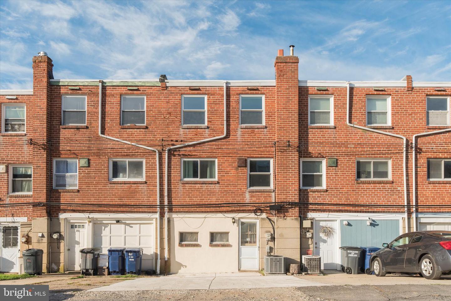 253 S MAIN ST