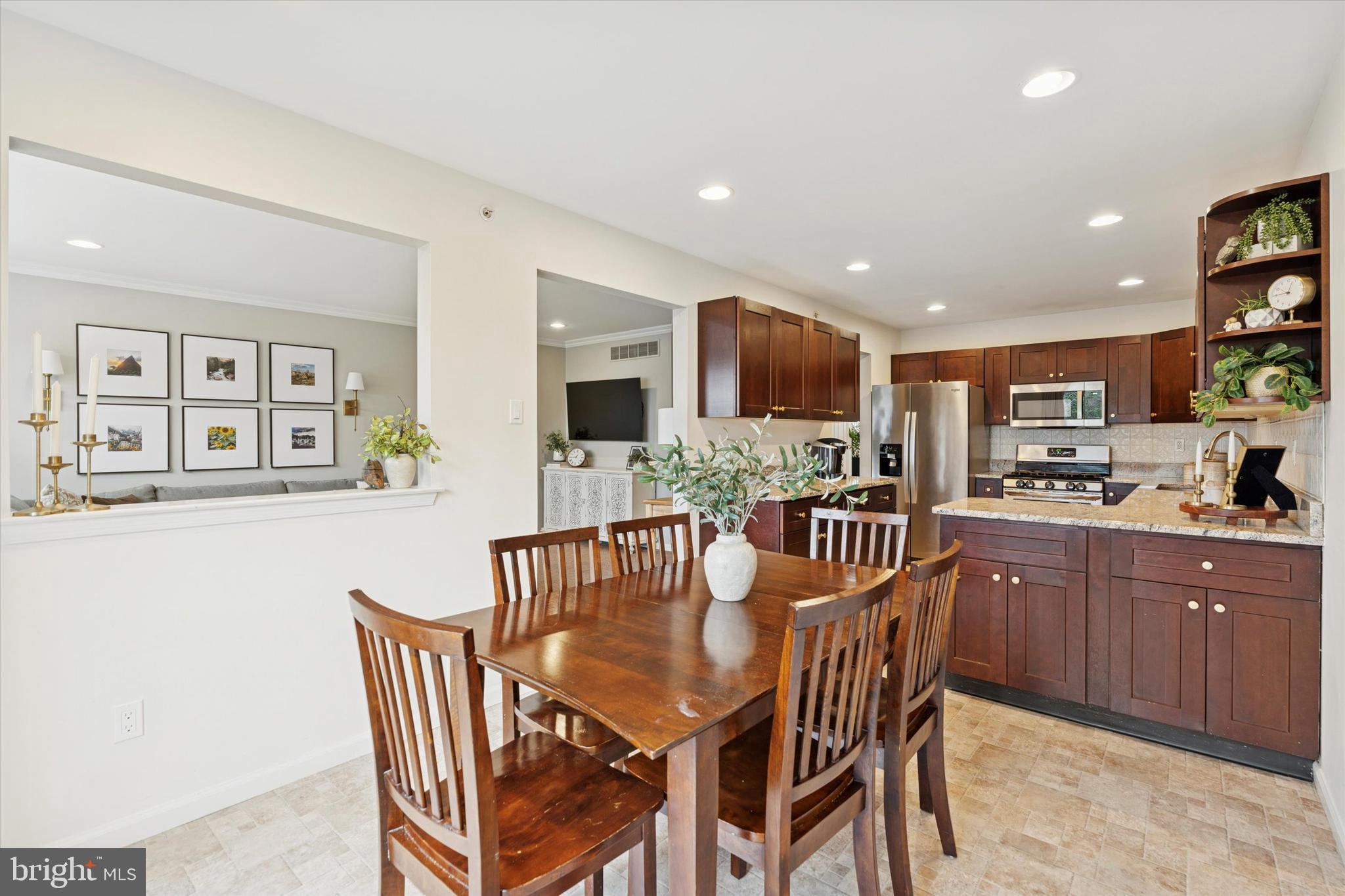 316 GLENN ROSE CIRCLE