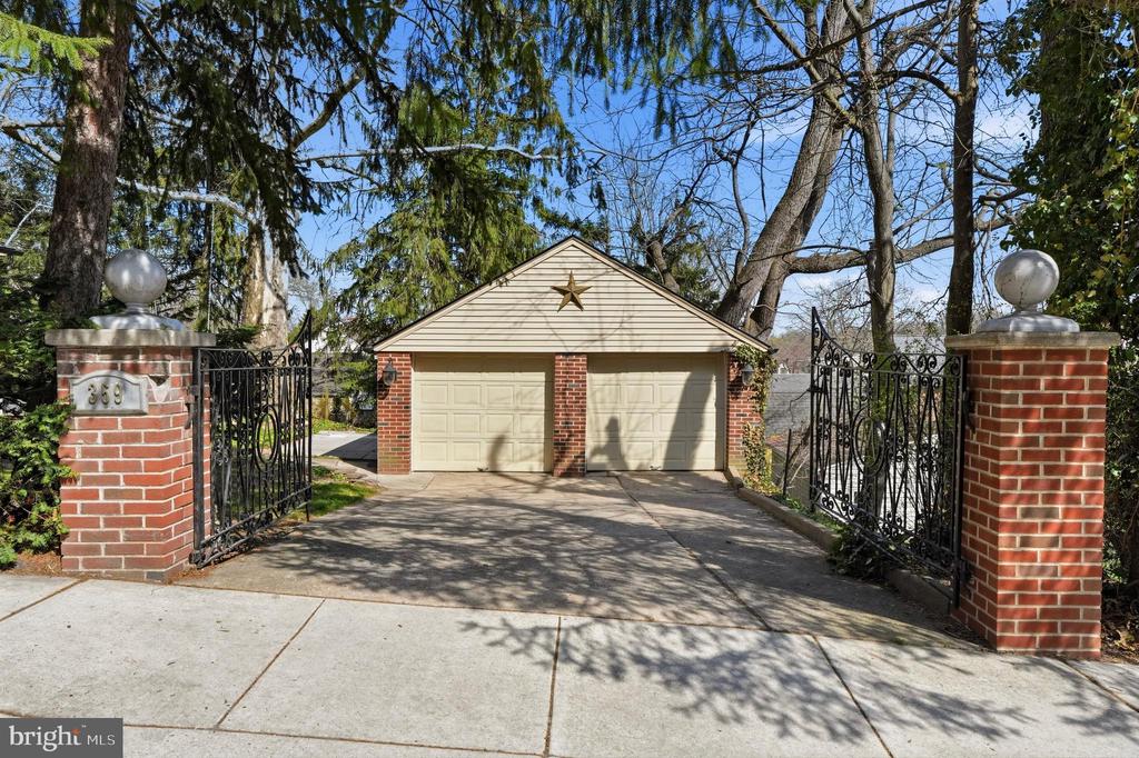 359 LISMORE AVENUE