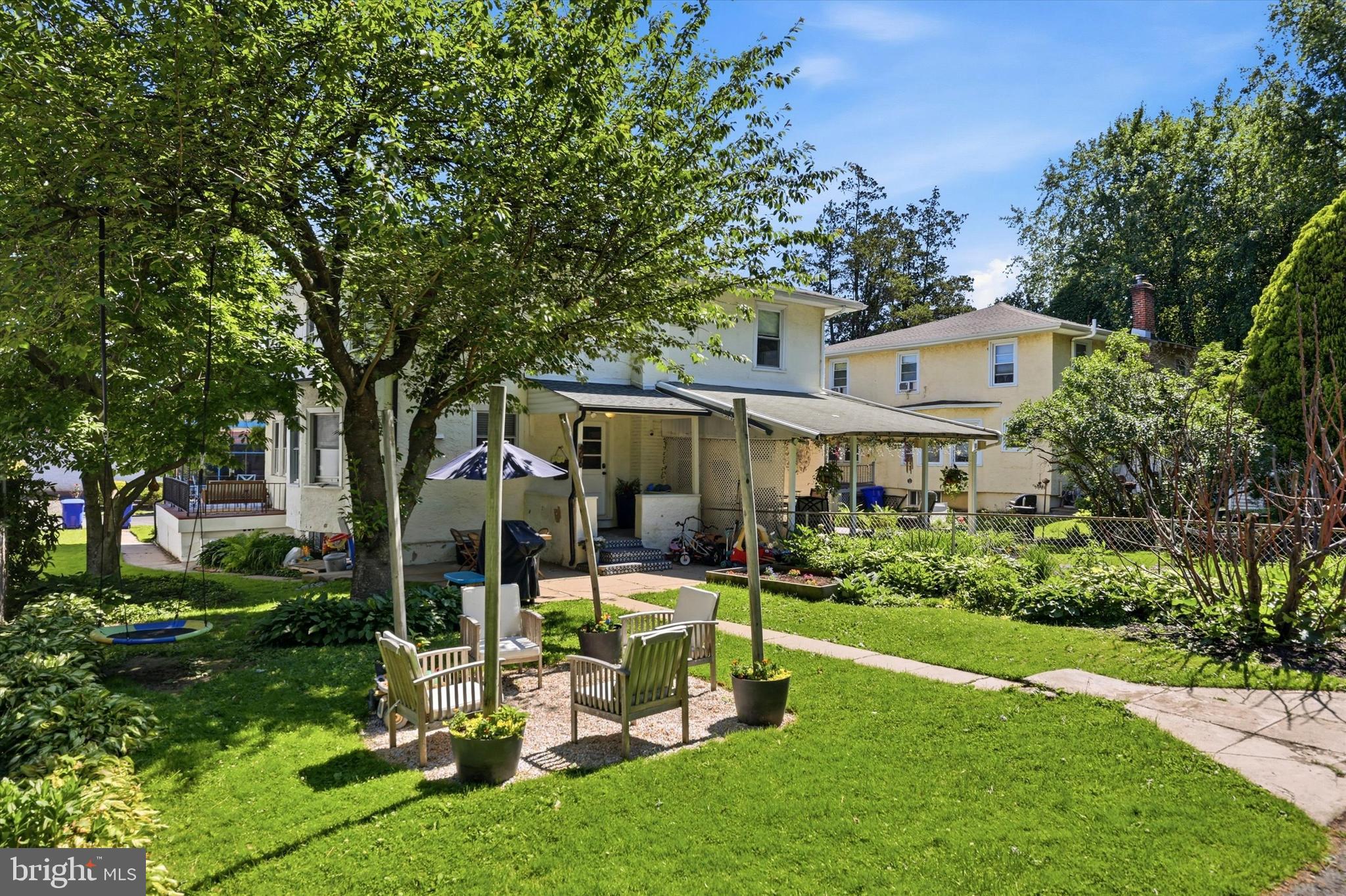 406 W GLENSIDE AVENUE