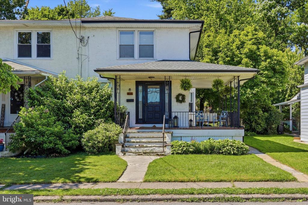 406 W GLENSIDE AVENUE