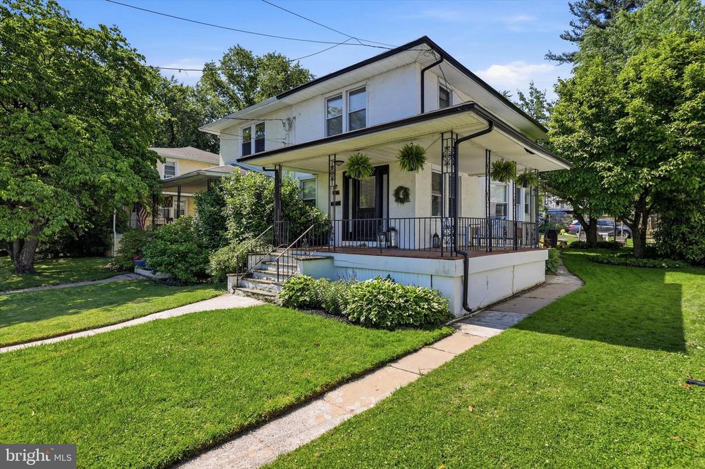 406 W GLENSIDE AVENUE