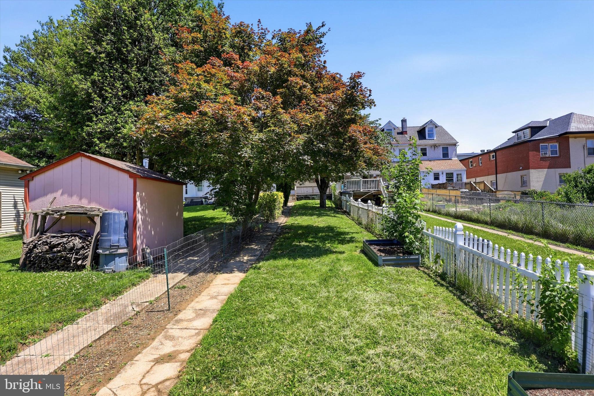 117 E 3RD AVENUE