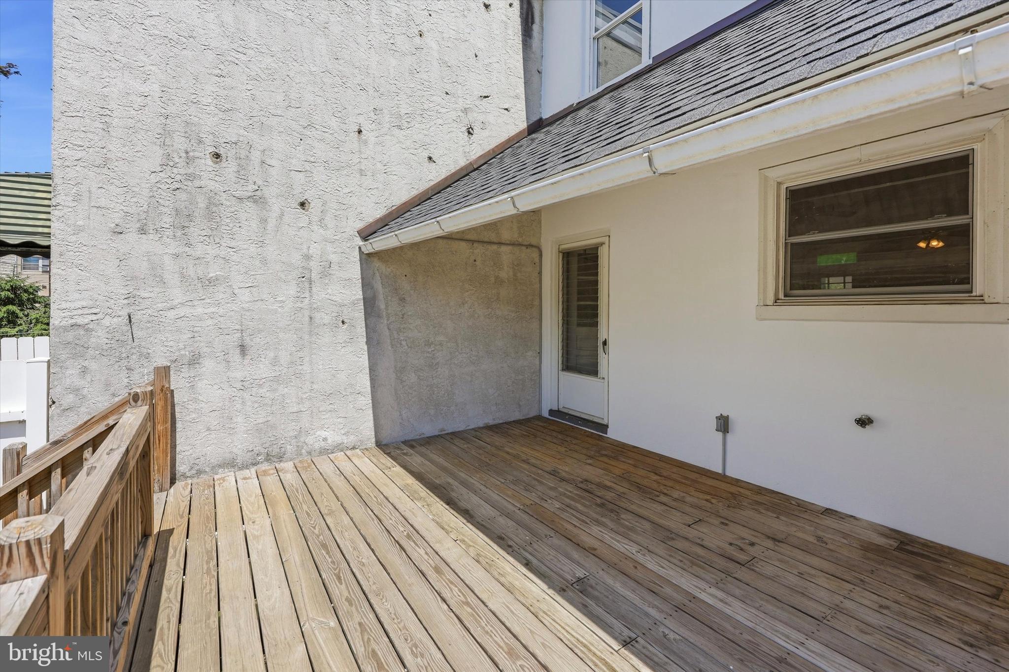 117 E 3RD AVENUE