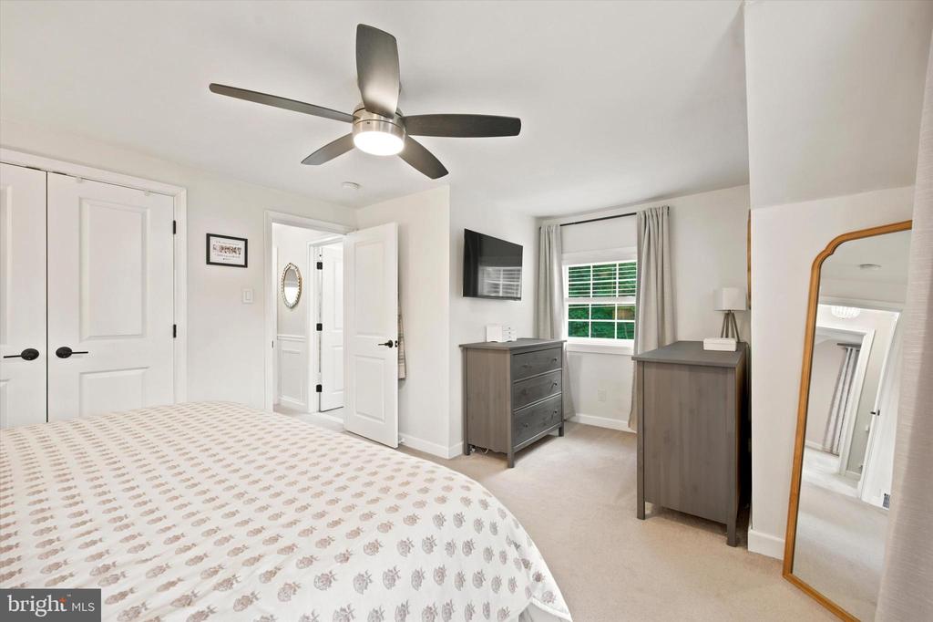19 NEWINGTON DRIVE