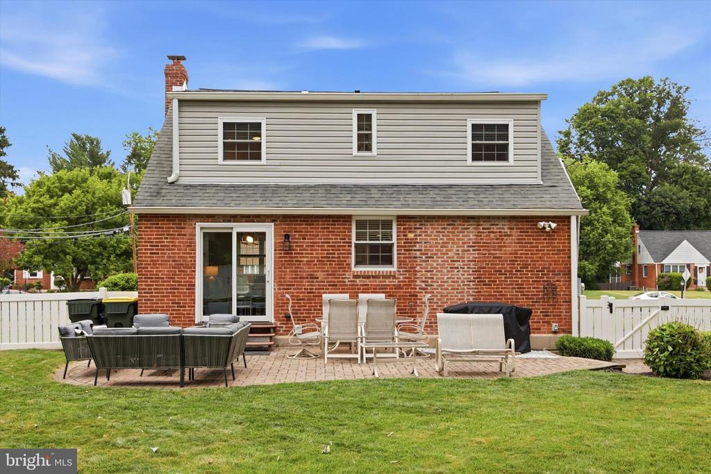 19 NEWINGTON DRIVE