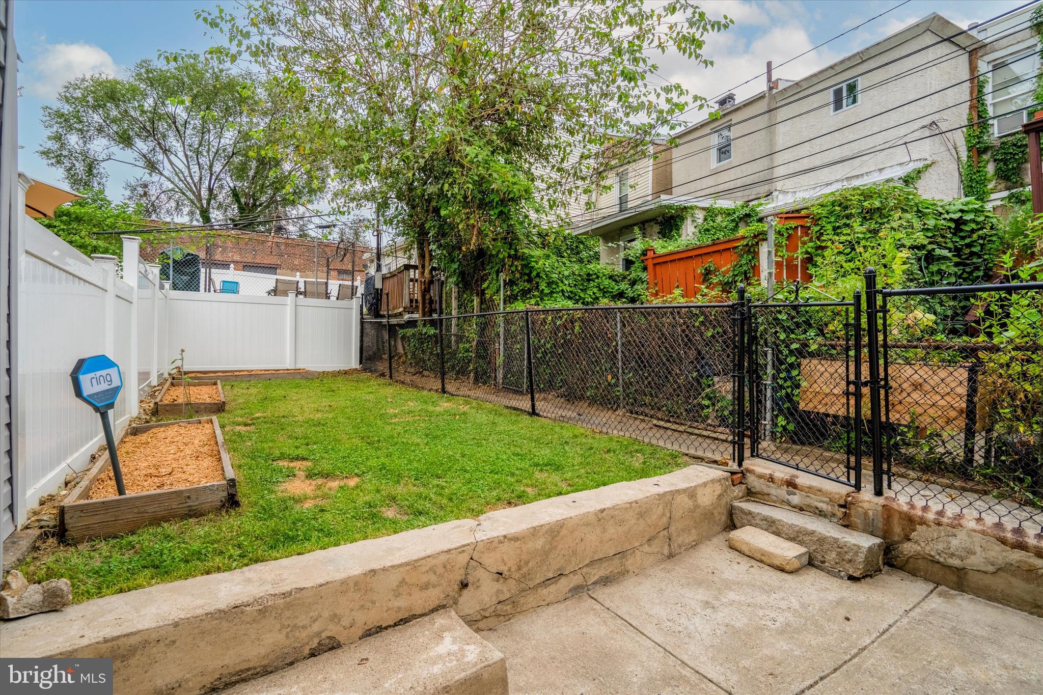 3423 Cresson St