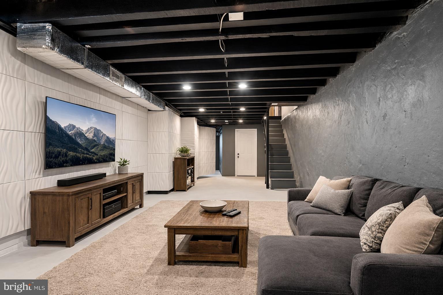 3208 W ALLEGHENY AVENUE