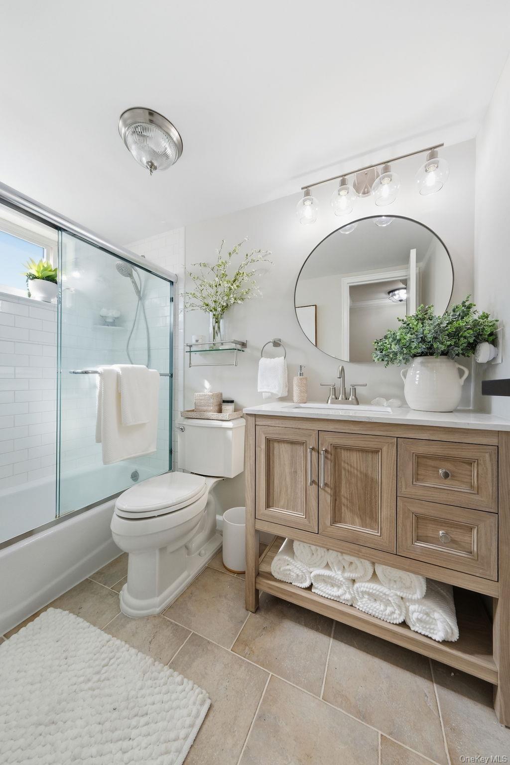 10 Smithtown Unit: 6A