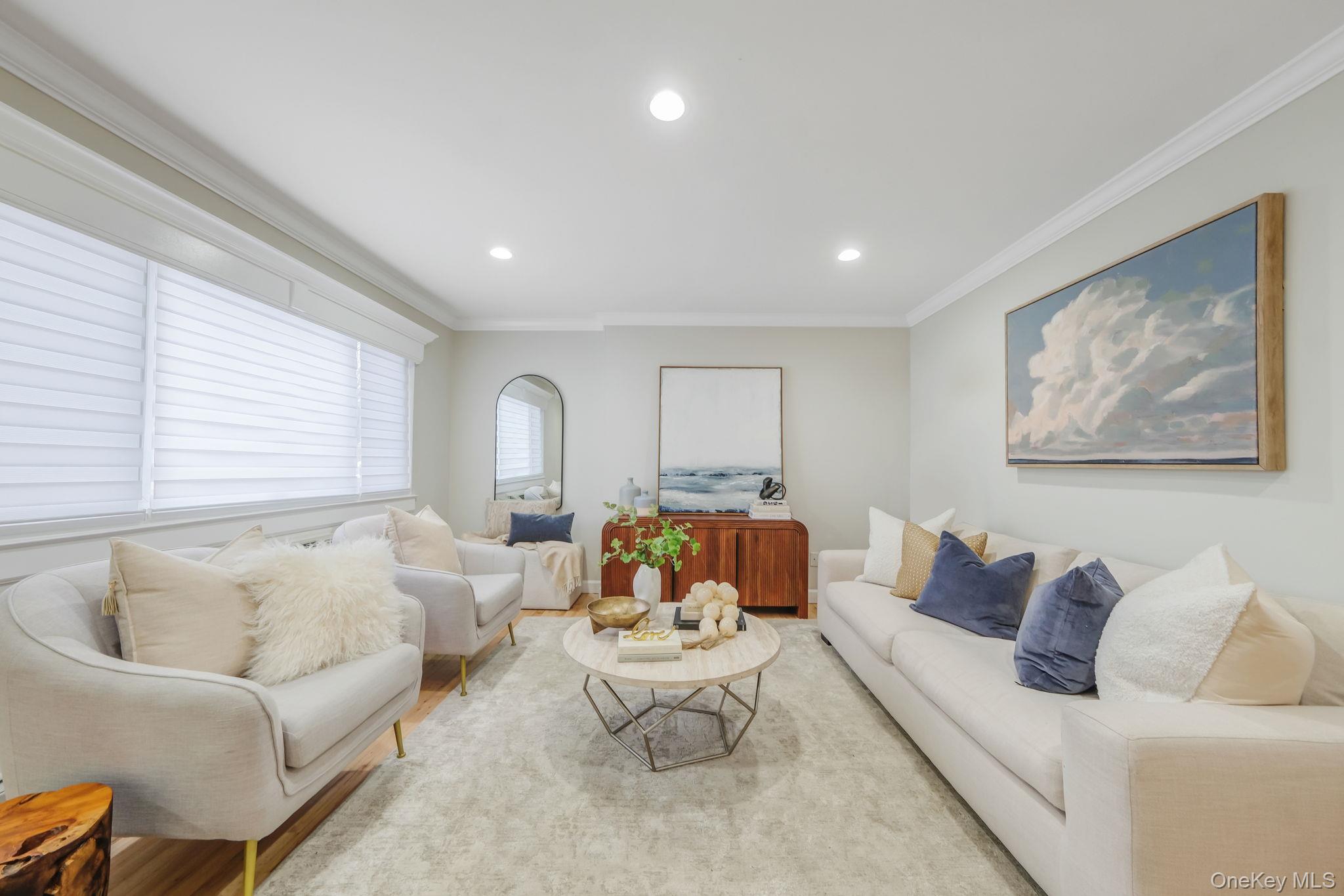 10 Smithtown Unit: 6A