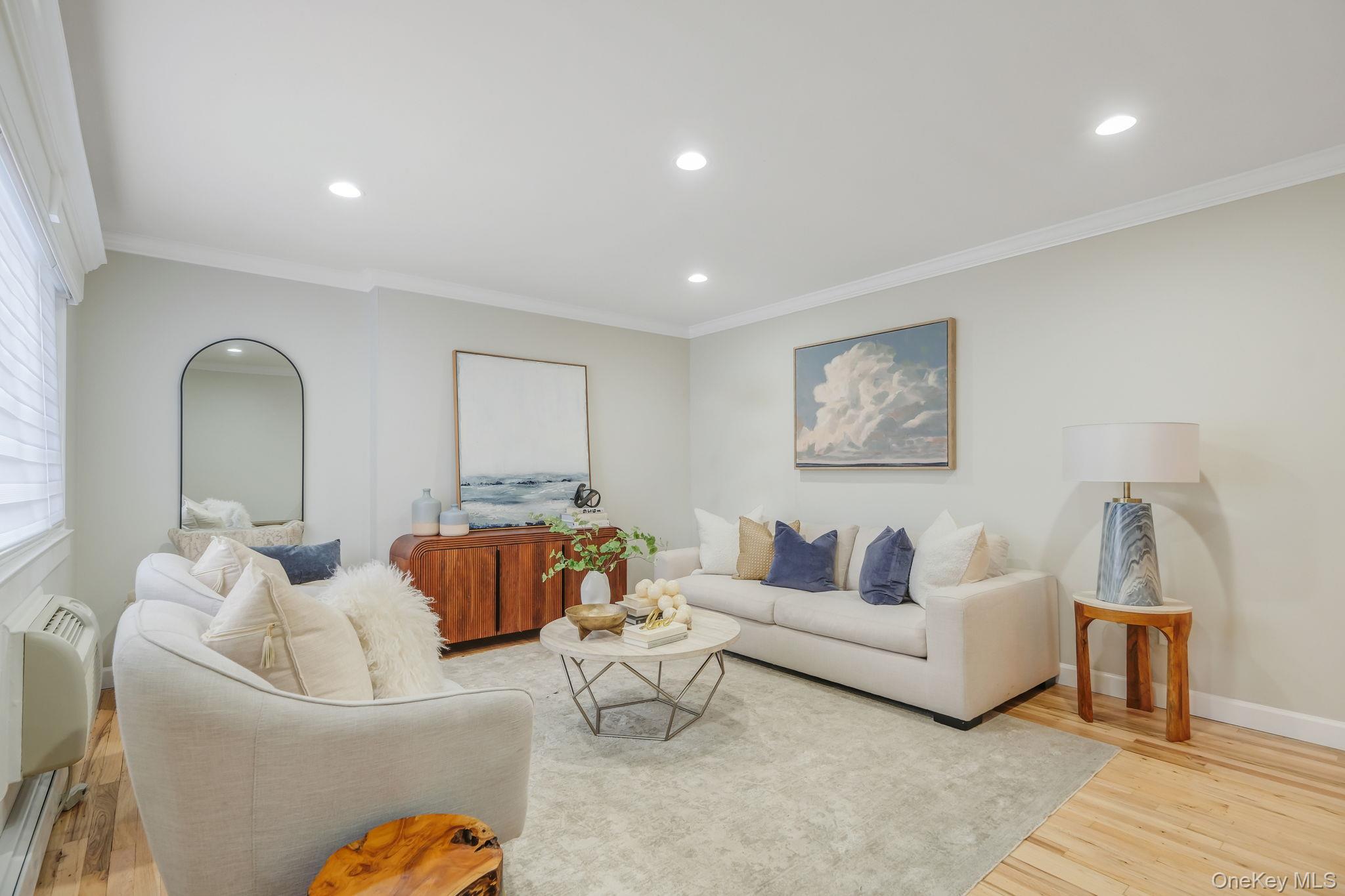 10 Smithtown Unit: 6A