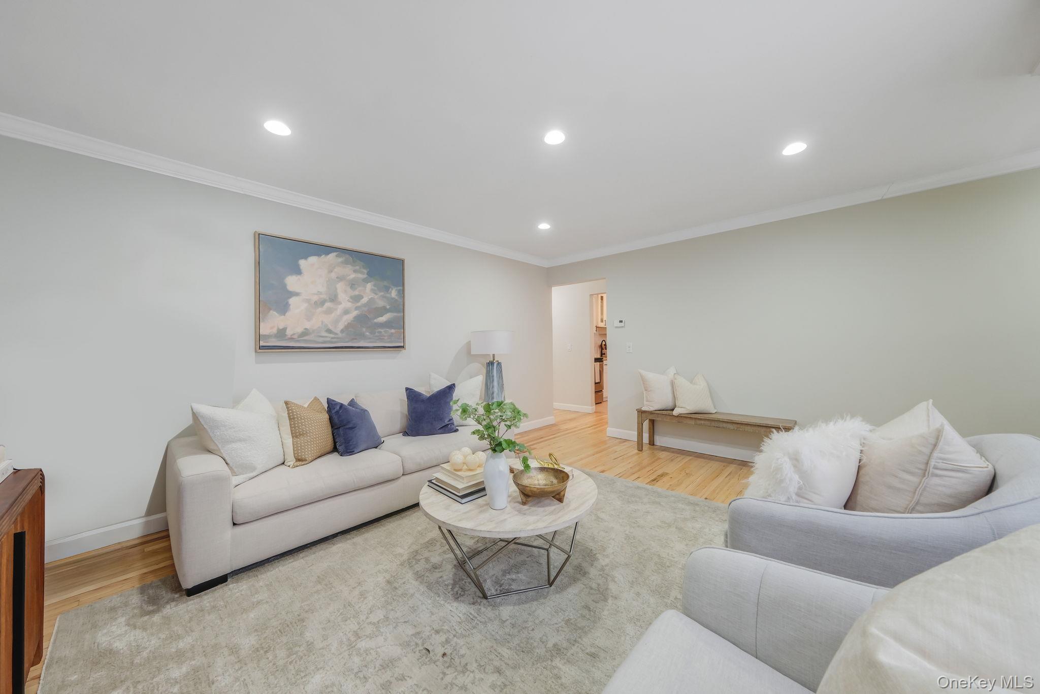 10 Smithtown Unit: 6A