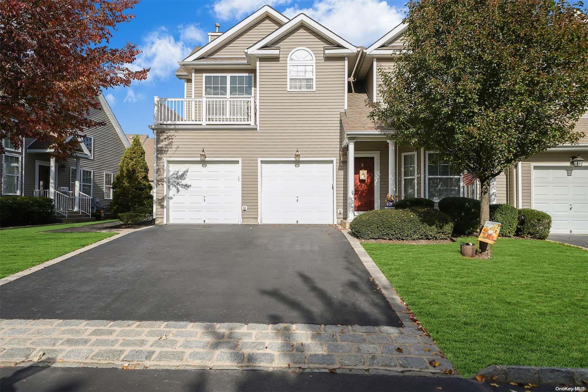 8 Halley Lane Unit: 8