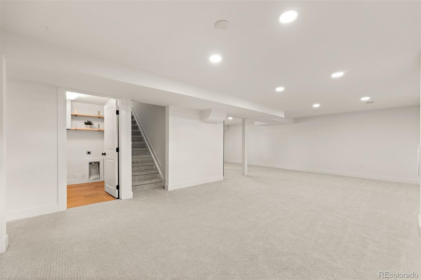 74 S Flora Way