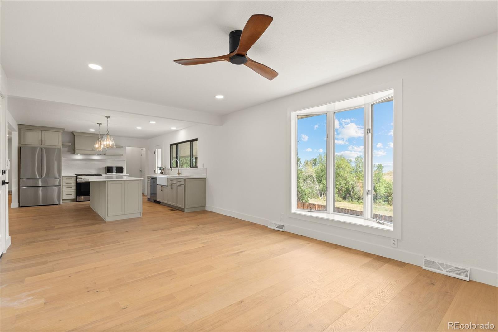74 S Flora Way