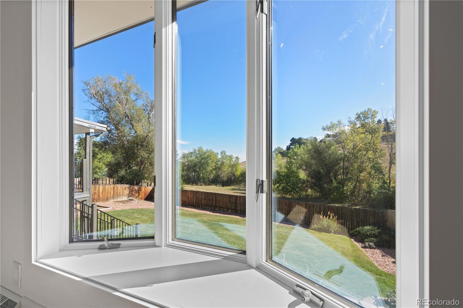 74 S Flora Way