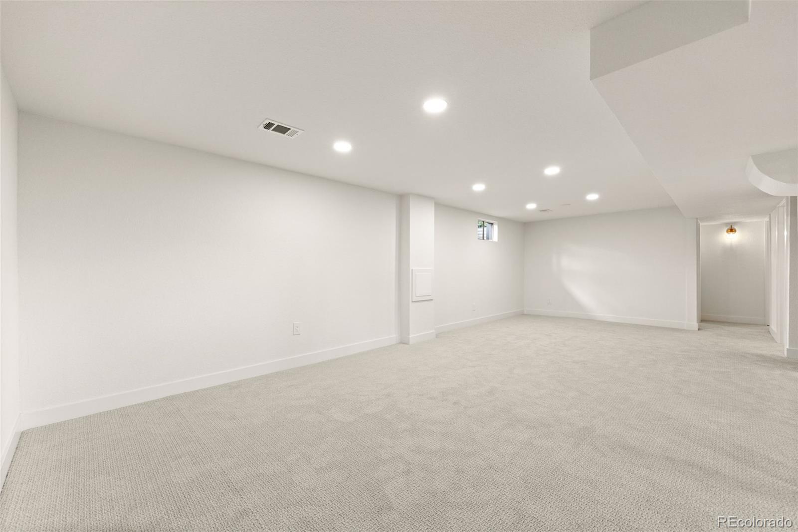 74 S Flora Way