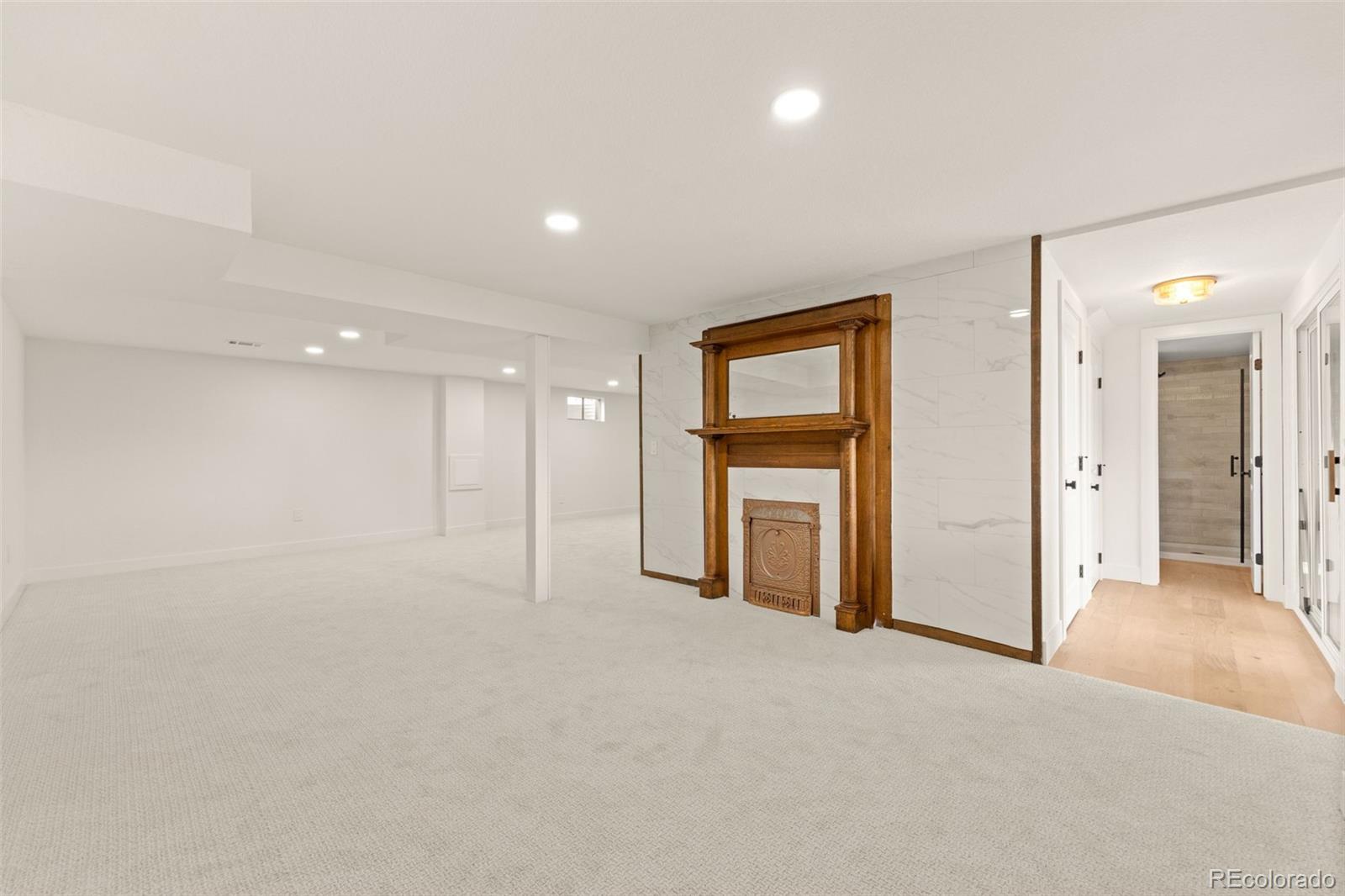 74 S Flora Way
