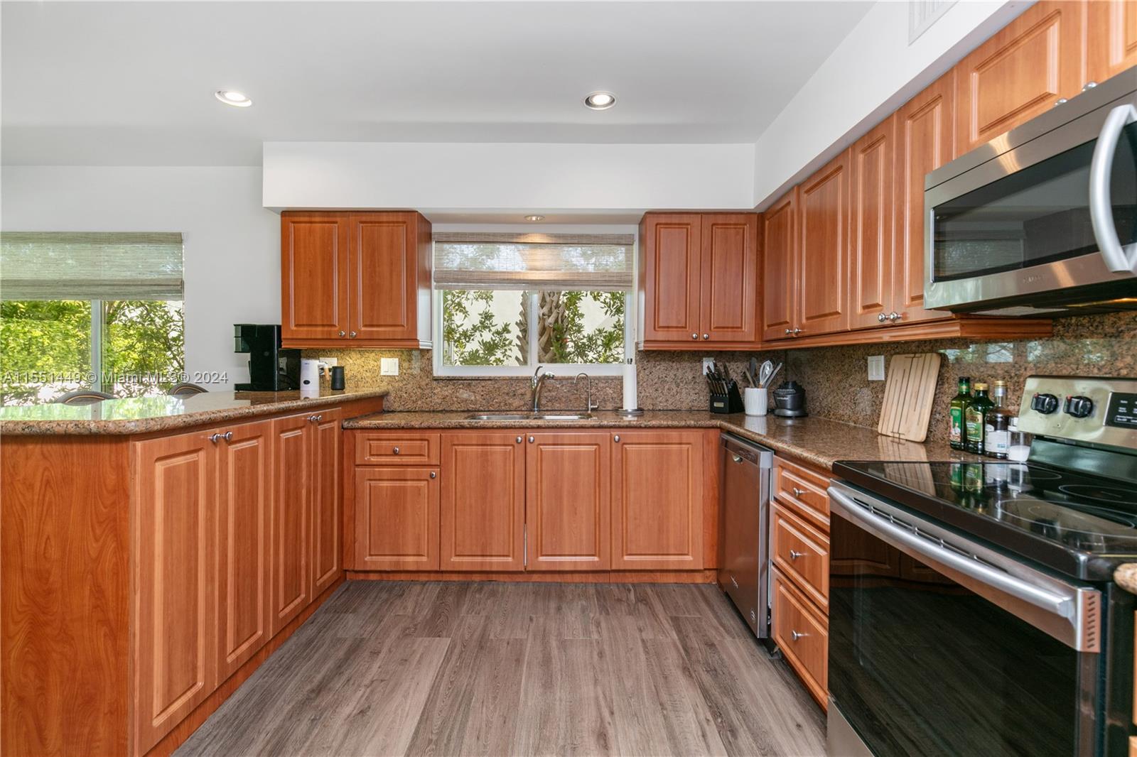 412 Ridgewood Rd