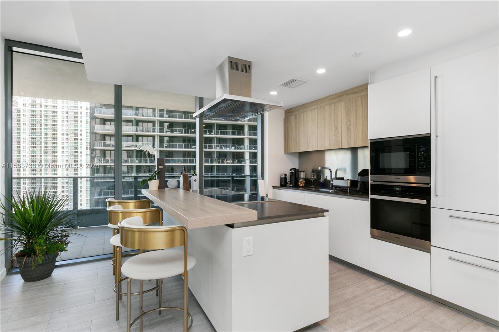 1000 NE Brickell Plz # 2815