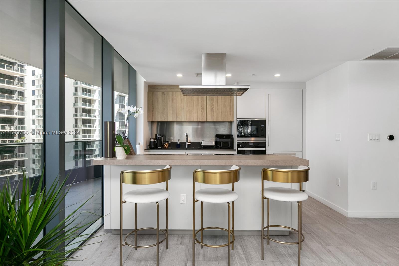 1000 NE Brickell Plz # 2815