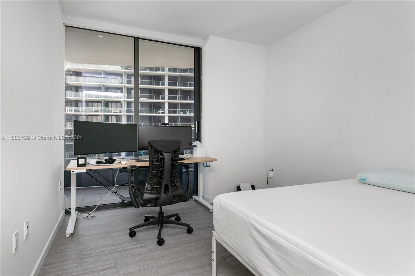 1000 NE Brickell Plz # 2815